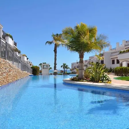 Nice With Community Pool By The Beach Appartamento Torrevieja
