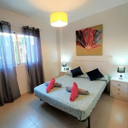 Nice With Community Pool By The Beach Appartamento