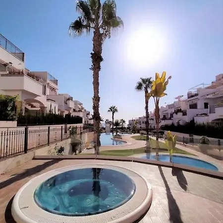 Appartamento Nice With Community Pool By The Beach